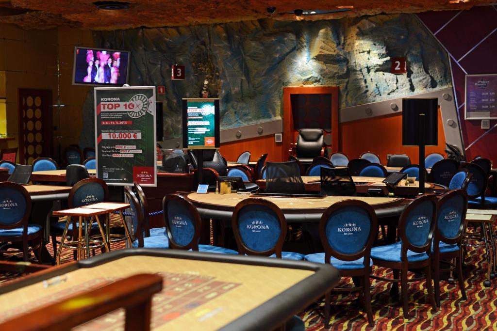 Hotel Korona, & Entertainment
